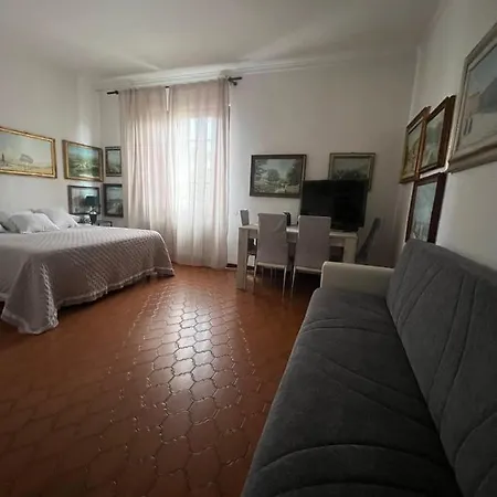 Hotel Enzo'S House à Lucques Extérieur photo