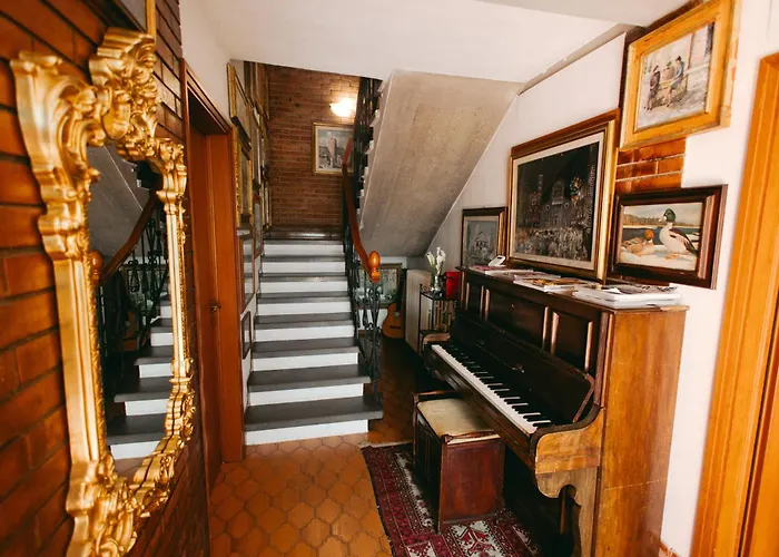 Enzo\'S House