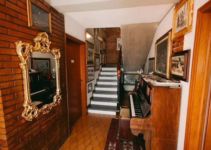 Enzo\'S House