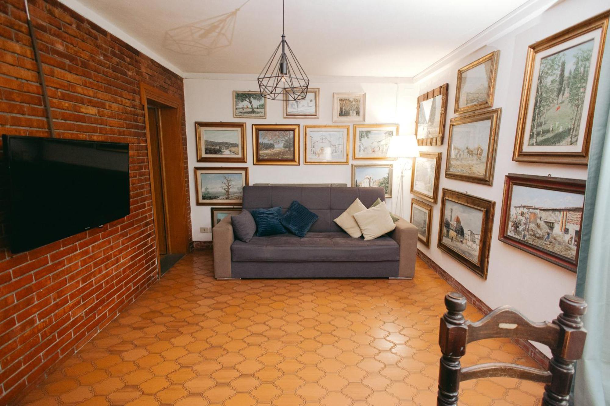 Enzo's House Pensión Lucca