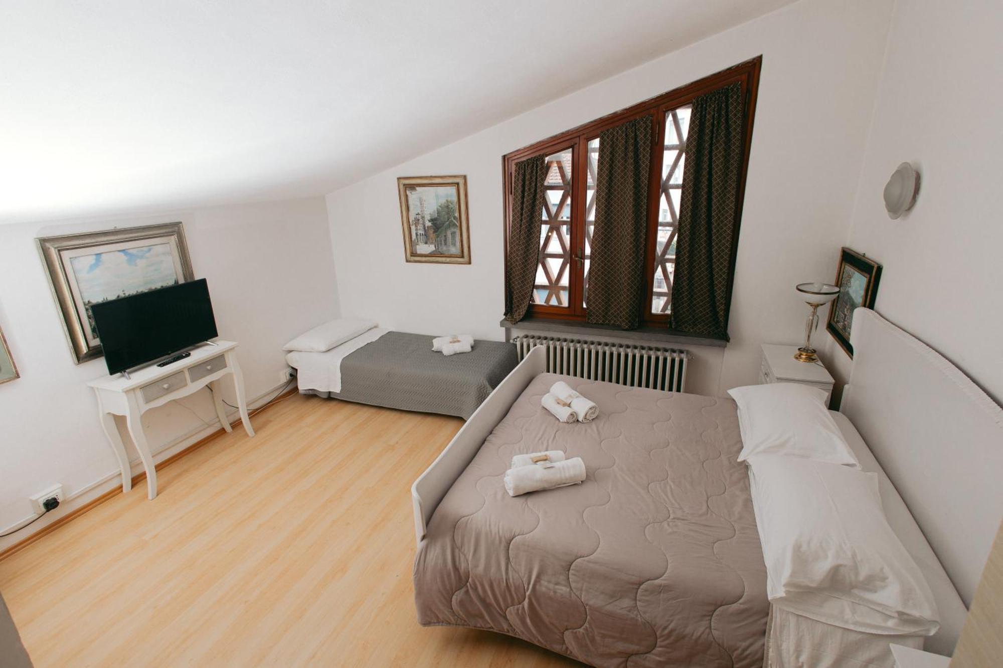 Enzo's House * Lucca